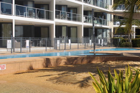 The Boathouse Resort Luxury Apartments - ACT Tourism 11