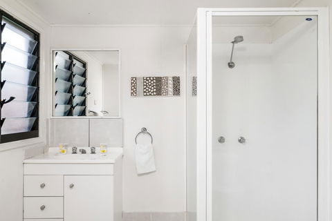 Club Byron Accommodation - ACT Tourism 14