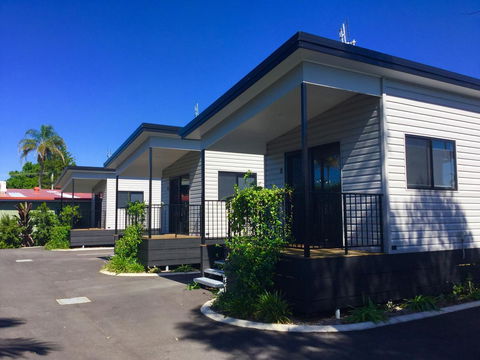 Club Byron Accommodation - ACT Tourism 1