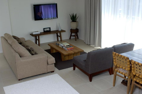 Byron Bay Hotel And Apartments - ACT Tourism 41