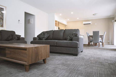 Quest Wagga Wagga - ACT Tourism 10