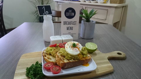 Adelong Motel - ACT Tourism 1