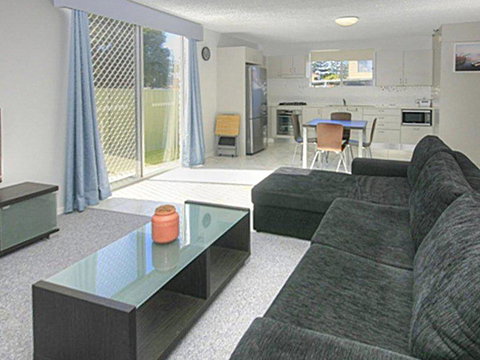 45 Wharf Street - Whole House - ACT Tourism 2