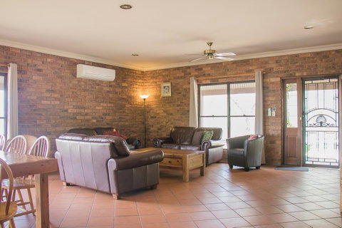 Ironstone Estate Lovedale - ACT Tourism 18