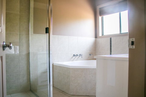 Ironstone Estate Lovedale - ACT Tourism 6