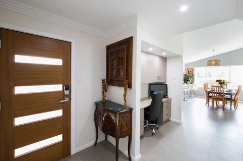 Armidale Cottage - House 2 - ACT Tourism 7