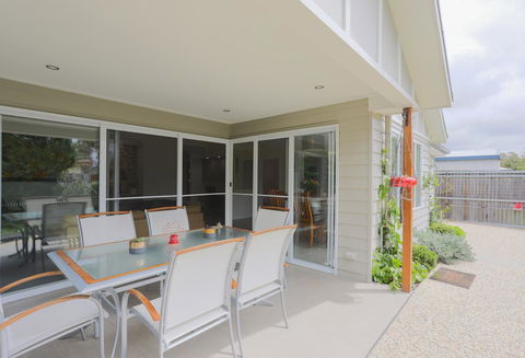 Armidale Cottage - House 2 - ACT Tourism 5
