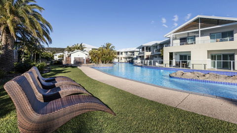 Oaks Port Stephens Pacific Blue Resort - ACT Tourism 2