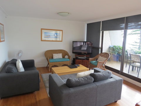 Manly Paradise Motel & Apartments - ACT Tourism 25
