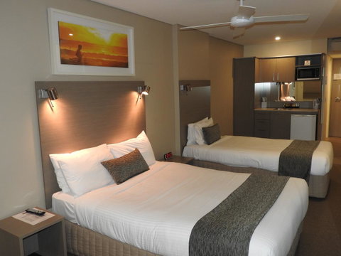 Manly Paradise Motel & Apartments - ACT Tourism 1