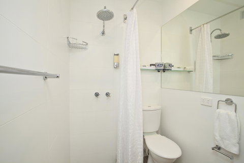 Manly Paradise Motel & Apartments - ACT Tourism 11