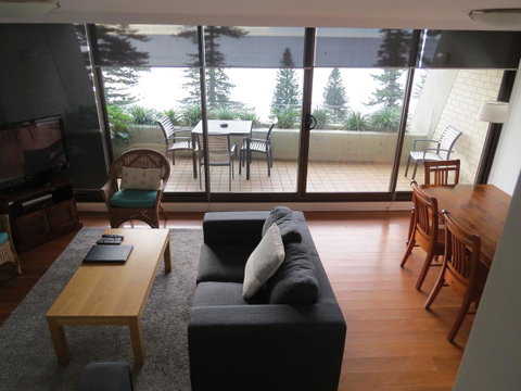 Manly Paradise Motel & Apartments - ACT Tourism 27
