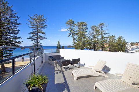 Manly Paradise Motel & Apartments - ACT Tourism 17