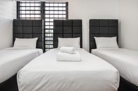DD Apartments At International Convention Centre - ACT Tourism 13