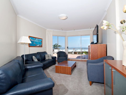 Messines Street, Breakwater Apartment, 104 - ACT Tourism 1