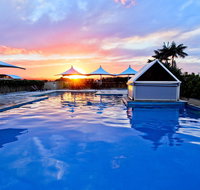 Oaks Waterfront Resort - ACT Tourism