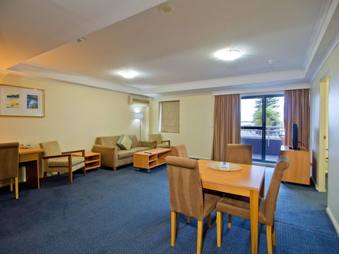 Oaks The Entrance Waterfront Suites - ACT Tourism 8