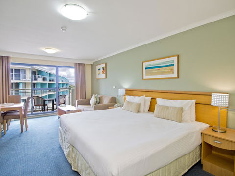 Oaks The Entrance Waterfront Suites - ACT Tourism 10