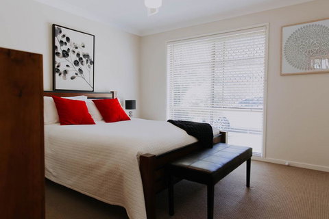 Central Wagga Self Catering Apartment - ACT Tourism 9