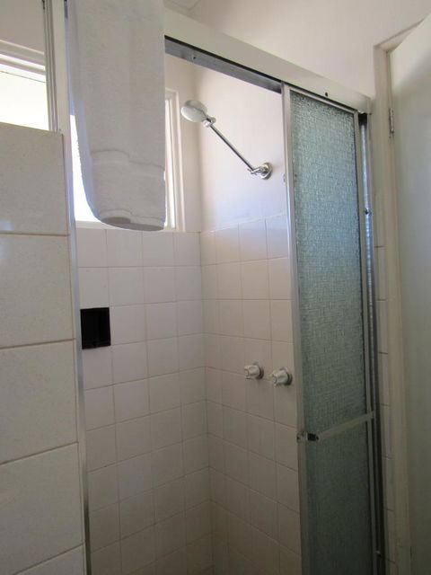Allonville Gardens Motel - ACT Tourism 17