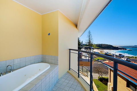 The Cove Yamba - ACT Tourism 8
