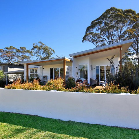 Jervis Bay Beach Shack I Pet Friendly - ACT Tourism 1