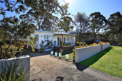 Jervis Bay Beach Shack I Pet Friendly - ACT Tourism 15