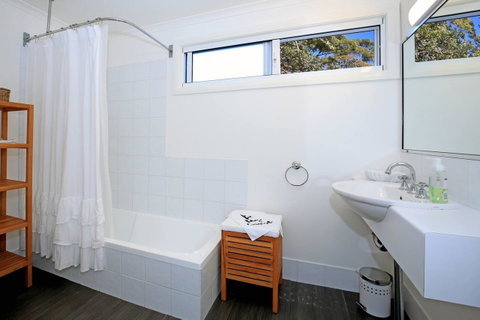 Jervis Bay Beach Shack I Pet Friendly - ACT Tourism 8