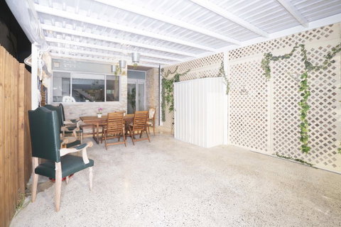 Luxury Villa Darlington - Vine - ACT Tourism 18