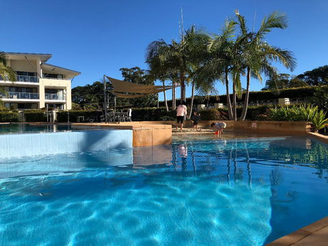 Boathouse Resort (Water Front) - ACT Tourism 11