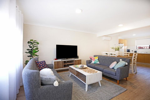 Abode @ Culburra - Pet Friendly - 4 Mins To Beach - ACT Tourism 0