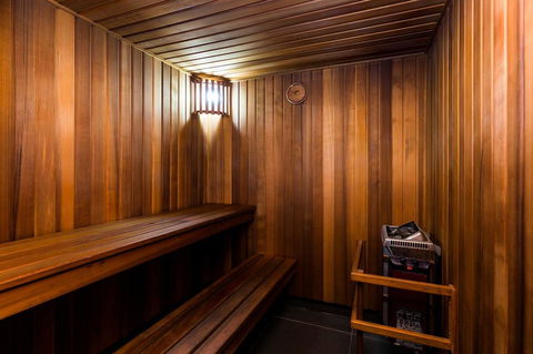 Nobbs Â· Executive 2 Storey Sydney Apartment With Pool - ACT Tourism 14