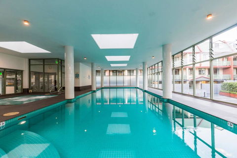 Nobbs Â· Executive 2 Storey Sydney Apartment With Pool - ACT Tourism 12