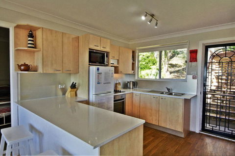 Coastwatch, 26 Comara Terrace - ACT Tourism 2