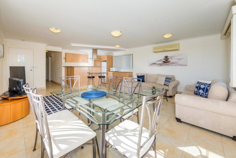 Ronald Avenue 1/65 - Shoal Bay - ACT Tourism 4