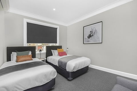 Horse And Jockey Hotel Homebush - ACT Tourism 4