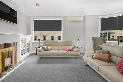 Horse And Jockey Hotel Homebush - ACT Tourism 3