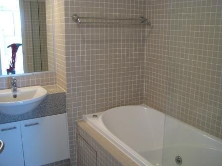 Grandview Apartments - ACT Tourism 16