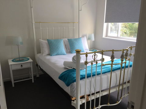Grandview Apartments - ACT Tourism 29