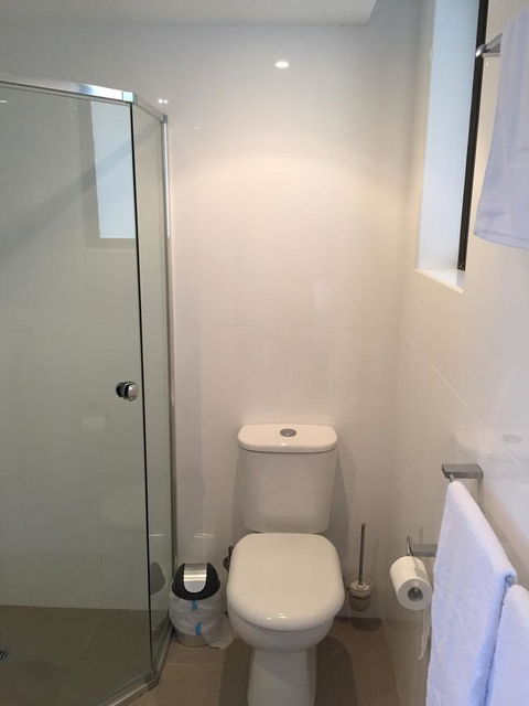 Grandview Apartments - ACT Tourism 36
