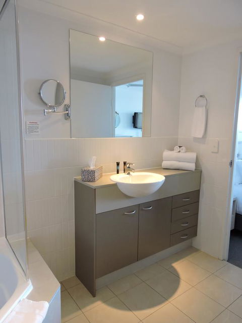 BASE Holidays - Ettalong Beach Premium Apartments - ACT Tourism 20