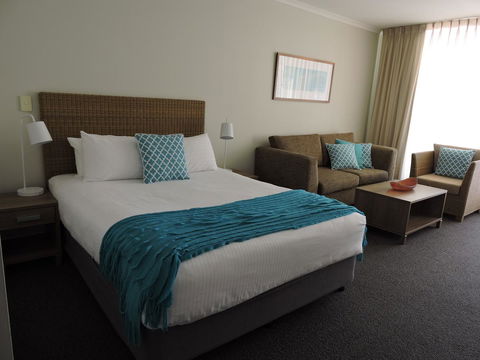 BASE Holidays - Ettalong Beach Premium Apartments - ACT Tourism 11