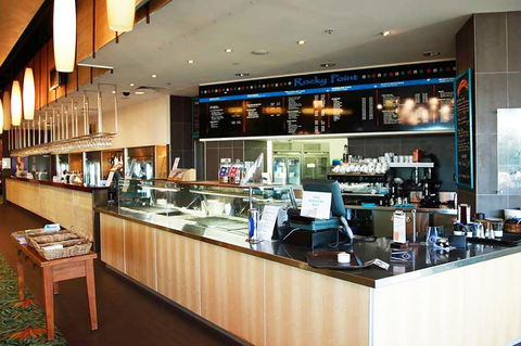 BASE Holidays - Ettalong Beach Premium Apartments - ACT Tourism 2