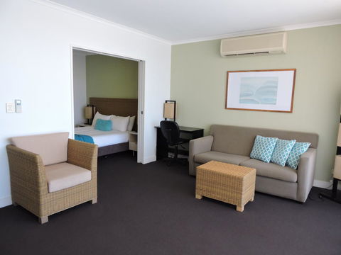 BASE Holidays - Ettalong Beach Premium Apartments - ACT Tourism 9