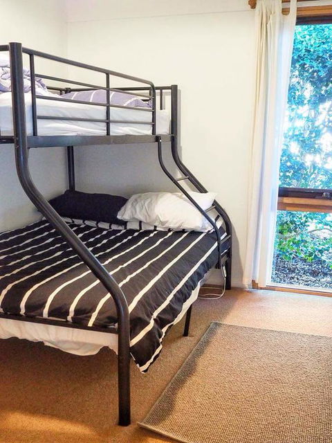 Lark Cottage - ACT Tourism 12