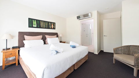 Pacific Blue, Salamander Bay - ACT Tourism 18