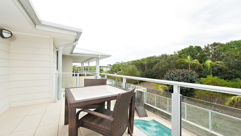 Pacific Blue, Salamander Bay - ACT Tourism 19