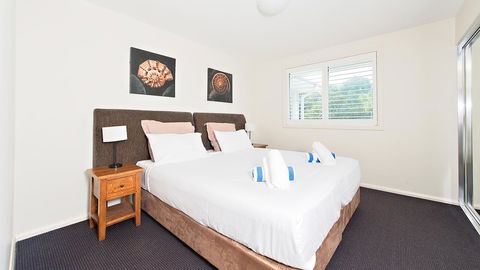 Pacific Blue, Salamander Bay - ACT Tourism 15