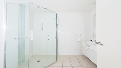 Pacific Blue, Salamander Bay - ACT Tourism 17