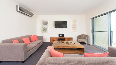 Pacific Blue, Salamander Bay - ACT Tourism 27